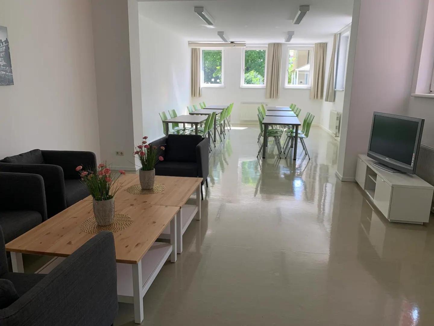 Jugendgaestehaus Studentenwohnheim Steyr Buitenkant foto